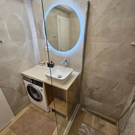 Clea Centar -apartmani Nikmar * Makarská